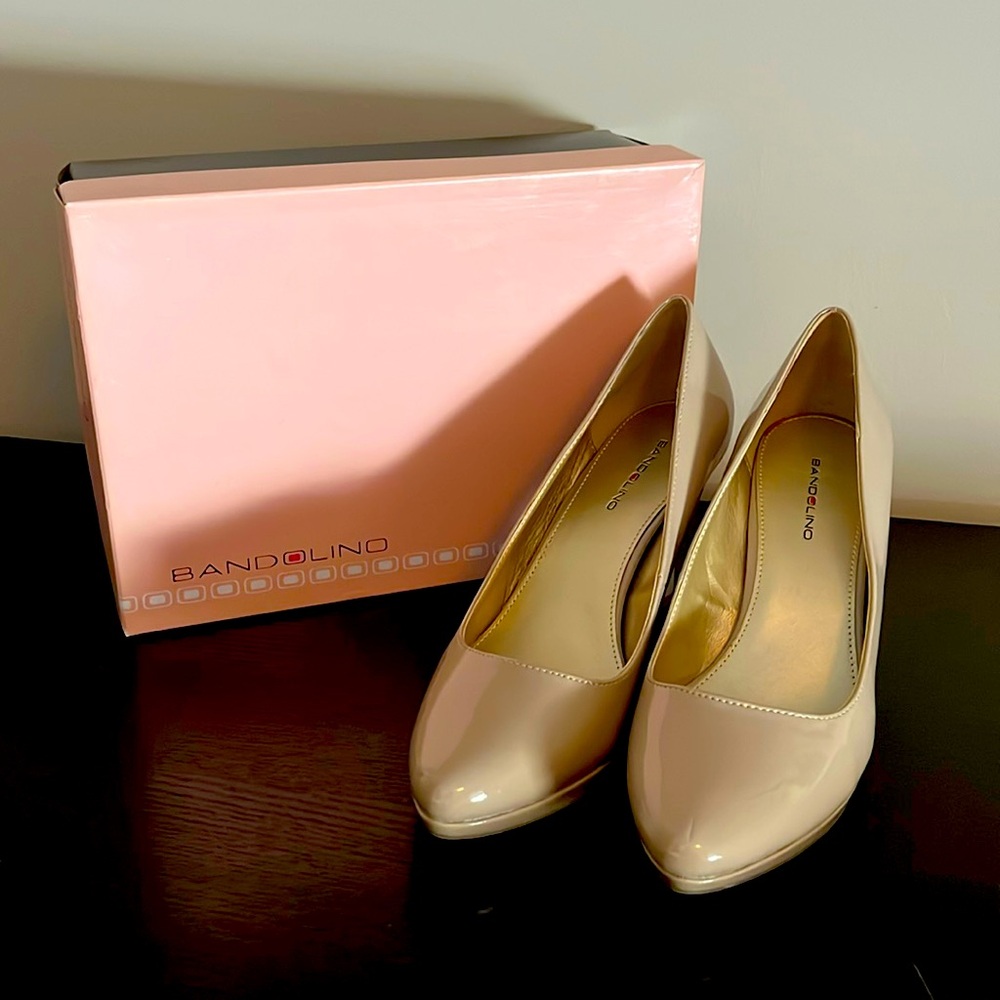 Perfect nude heels!